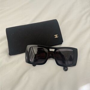 CHANEL Elegant Black Sunglasses with Quilted Case Authentic